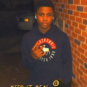 Meet your Posher, Alijah